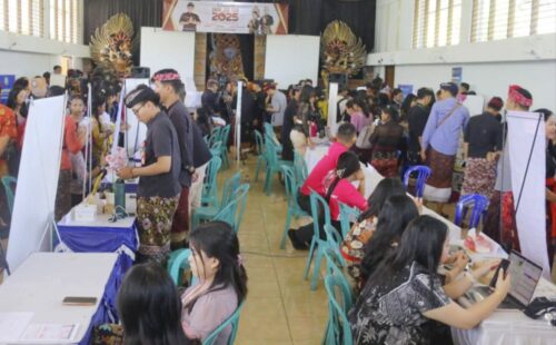 Resmi Dibuka, SMIK Job Fair 2025: Perluas Kesempatan Kerja dan Dorong Kewirausahaan