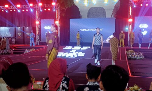 Malam Puncak Banyuwangi Batik Festival 2025, Angkat Motif “Wader Kesit” di Banyuwangi