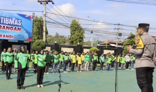 Perkuat Sinergitas dengan Masyarakat, Polresta Banyuwangi Gelar Apel Ojol Kamtibmas  di Banyuwangi