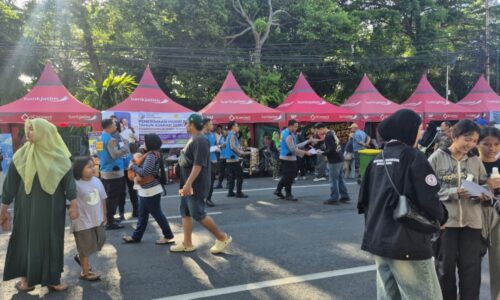 Gaungkan Informasi Rekrutmen Polri, Polresta Banyuwangi Gelar Sosialisasi di CFD di Banyuwangi