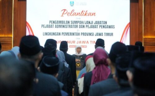 Gubernur Khofifah Lantik 578 Pejabat Administrator dan Pengawas, Tegaskan Jatim sebagai “Gerbang Baru Nusantara”