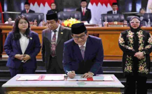 Pemprov DKI dan DPRD Sepakati Raperda APBD 2026, Tegaskan Komitmen Jaga Kesejahteraan Warga
