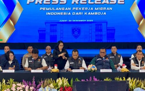 Bareskrim Polri Pulangkan 9 PMI dari Kamboja: Korban Dipaksa Jadi Admin Judi Online!
