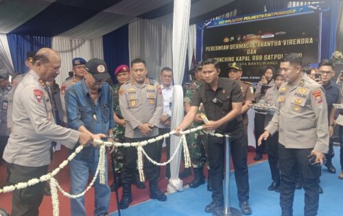 Kapolda Jatim Resmikan Dermaga Dananitya Virendra dan Serah Terima Kapal RBB Satpolairud Polresta Banyuwangi di Banyuwangi