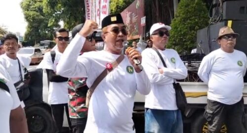 Hakordia 2025 di Bumi Blambangan Diwarnai Aksi Teatrikal di Depan Kantor Bupati di Banyuwangi