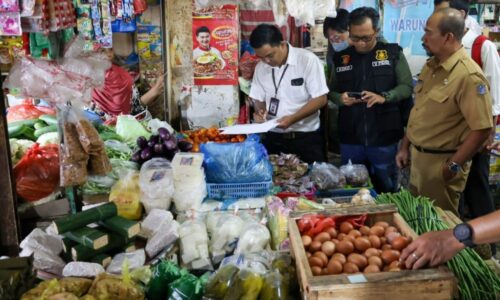 Jelang Nataru, Pemkot Surabaya Pastikan Harga dan Ketersediaan Bahan Pokok Aman 
