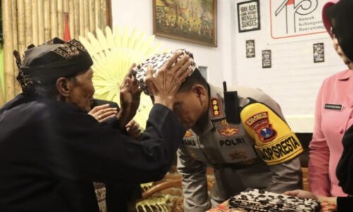 Kapolresta Banyuwangi Terima Anugerah Sebagai Warga Kehormatan Suku Osing di Banyuwangi