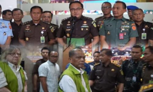 Korupsi Proyek Pengadaan Satelit Slot Orbit 123 BT di Kemenhan, Penyidik Koneksitas Jampidmil serahkan Tersangka 