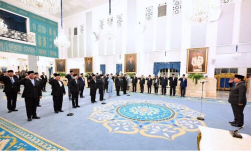 Presiden Prabowo Resmi Lantik Keanggotaan Dewan Energi Nasional di Istana Negara
