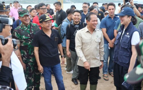 Gubernur Koster Pertegas Komitmen Pemprov Bali Tangani Sampah Pantai, Minta Satgas Khusus Siaga Setiap Hari
