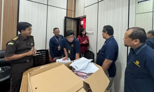 Kanwil DJP Jatim I Serahkan Tersangka dan Berkas Perkara Kasus Penggelapan PPN ke Kejari Tanjung Perak