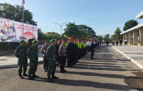 Koramil 0825-21 Kalipuro Ikut Apel Kesiapan Operasi Angkutan Lebaran 2026 di Stasiun Ketapang