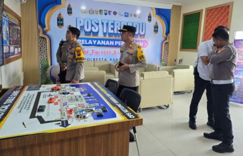 Pastikan Jalur Jawa-Bali Tetap Lancar, Kapolresta Banyuwangi Tinjau Arus Lalin di ASDP Ketapang di Banyuwangi
