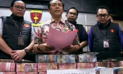 Kejati Jatim Tetapkan 3 Tersangka Kasus Pungli Perizinan Pertambangan di Dinas ESDM 