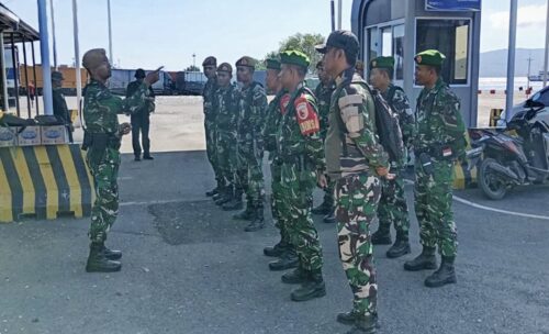 Apel Pagi di Lapangan LCM Bulusan, Prajurit Kodim 0825/Banyuwangi Siap Urai Kemacetan di Ketapang di Banyuwangi