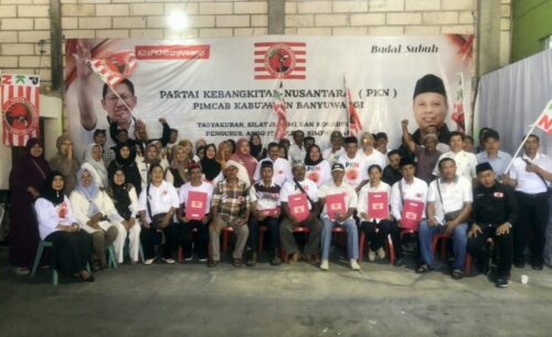 Perkuat Akar Rumput, PKN Banyuwangi Serahkan SK Kepengurusan 9 Kecamatan di Banyuwangi