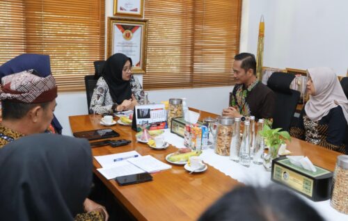 OJK Jember Fasilitasi Ribuan Nelayan Banyuwangi, Salurkan Pembiayaan Usaha Lewat Program Stop Rentenir Osing di Jember