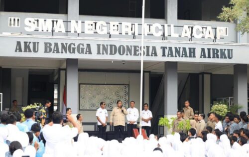 Presiden Prabowo Tinjau Renovasi SMAN 1 Cilacap, Targetkan Perbaikan 70 Ribu Sekolah pada 2026
