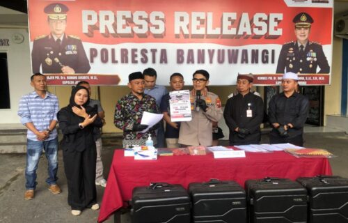 Polresta Banyuwangi Ungkap Kasus Penipuan Umrah, Dua Tersangka Resmi Ditahan di Banyuwangi