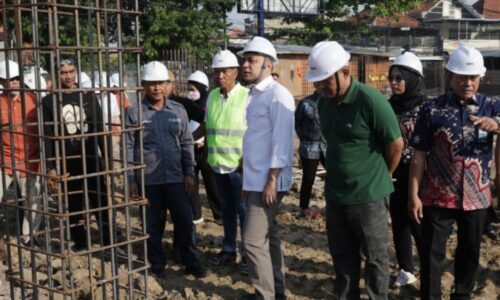 Walikota Surabaya Sidak Proyek Revitalisasi Pasar Keputran Selatan