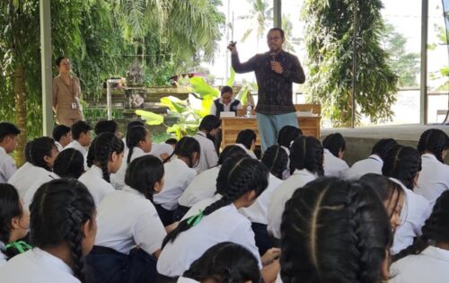 Gencarkan Literasi Digital, Kominfo dan Disdik Gianyar Gelar Sosialisasi “Sekolah Aman Digital” di SMPN 3 Tampaksiring