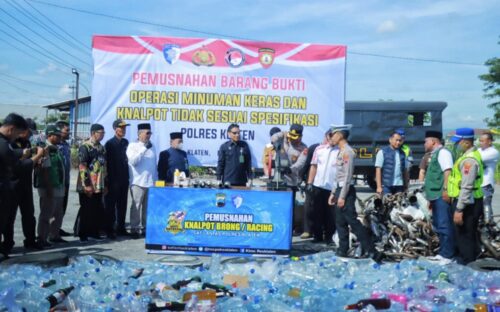 Polres Klaten Musnahkan Ribuan Botol Miras dan Ratusan Knalpot Brong Hasil Operasi Maret-Mei 2026