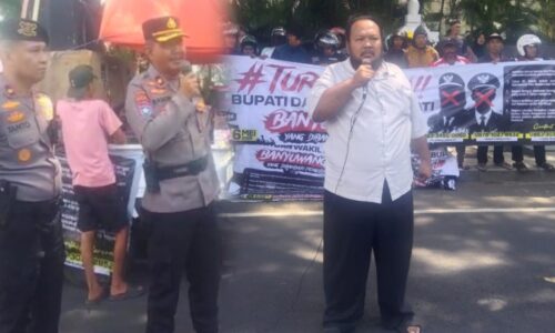Polresta Banyuwangi Kawal Puluhan Massa Gelar Aksi Damai di Depan Kantor Bupati, Lima Poin Tuntutan Disuarakan di Banyuwangi