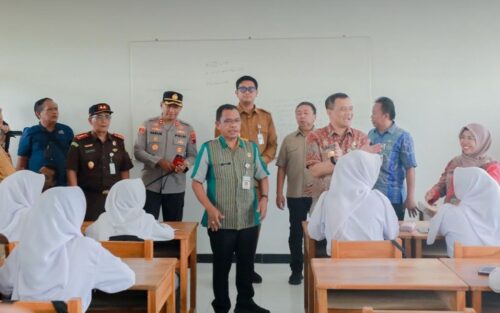 Gubernur Jateng Resmikan SMAN 1 Kemalang, Pelajar di Kecamatan Kemalang Kini Tak Perlu Sekolah ke Luar Wilayah