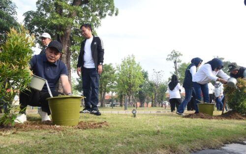Peringati Hari Lingkungan Hidup Sedunia 2026, Bupati dan Wabup hingga ASN Kompak Tanam Pohon