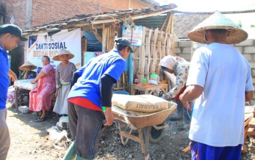 Warga Binaan Lapas Banyuwangi Turut Partisipasi Bedah Rumah, Wujud Nyata Bakti Sosial untuk Masyarakat di Banyuwangi