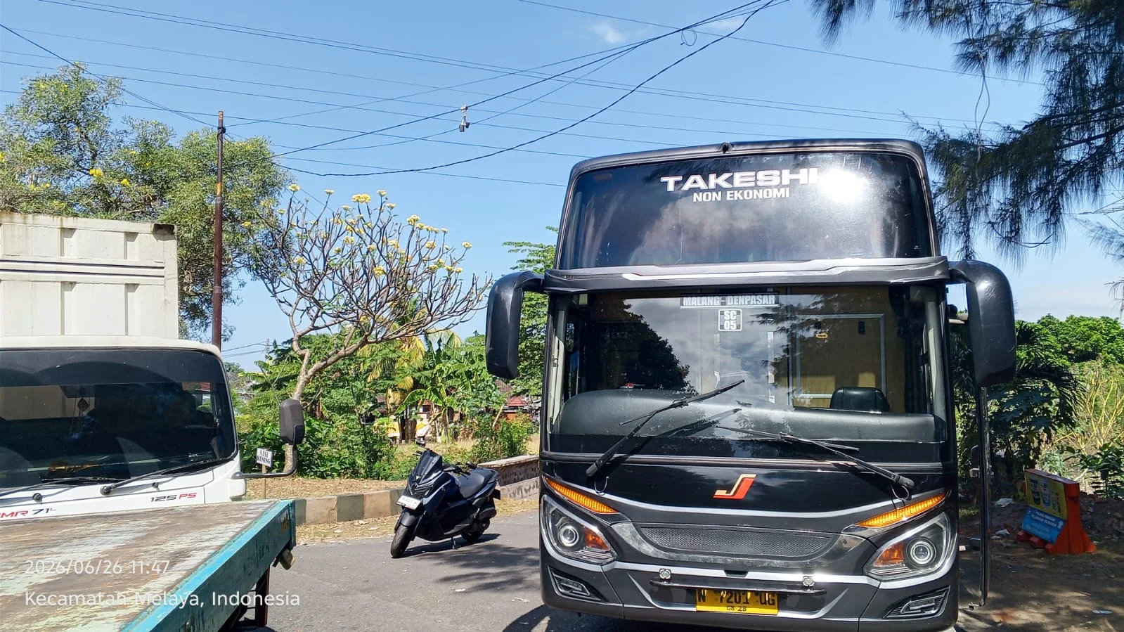Antrean Kendaraan di Gilimanuk Dampak Macet Jalan Denpasar-Gilimanuk: Analisis dan Dampak Kemacetan Parah