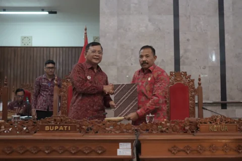 DPRD Buleleng Sahkan Tiga Ranperda Strategis: Data Presisi, Pendidikan Kearifan Lokal, dan Penanggulangan Kemiskinan