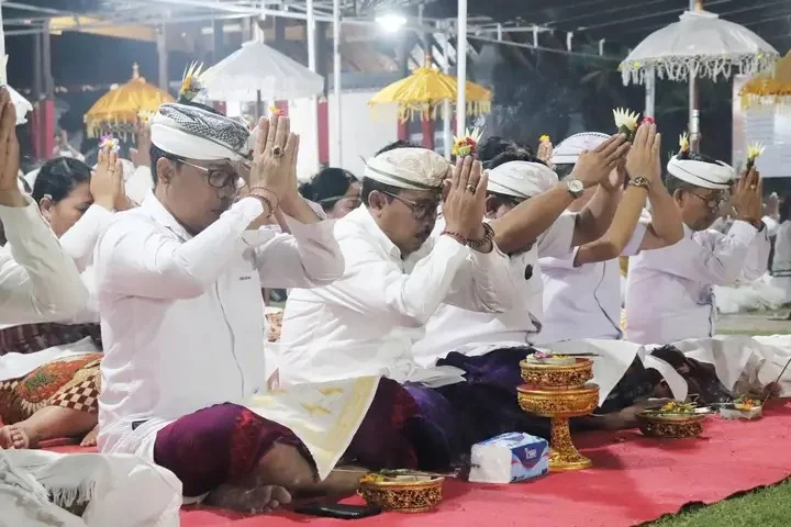 Ketua Panitia Ajak Umat Jaga Kesucian Piodalan Pura Agung Jagatnatha Buleleng