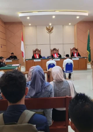 Majelis Hakim Kembalikan BB Solar BBM ke Kejari: Dua Buron Jadi Pertimbangan