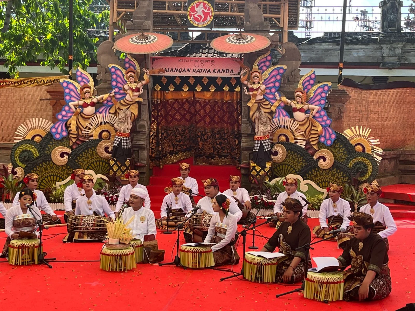 Taman Penasar: Seni Tradisi Kompleks Sarat Pesan Moral yang Mengobati Kerinduan Masyarakat Bali