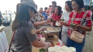 Gemarikan Meriahkan Hari Kedua Lovina Festival, 500 Porsi Olahan Ikan Dibagikan