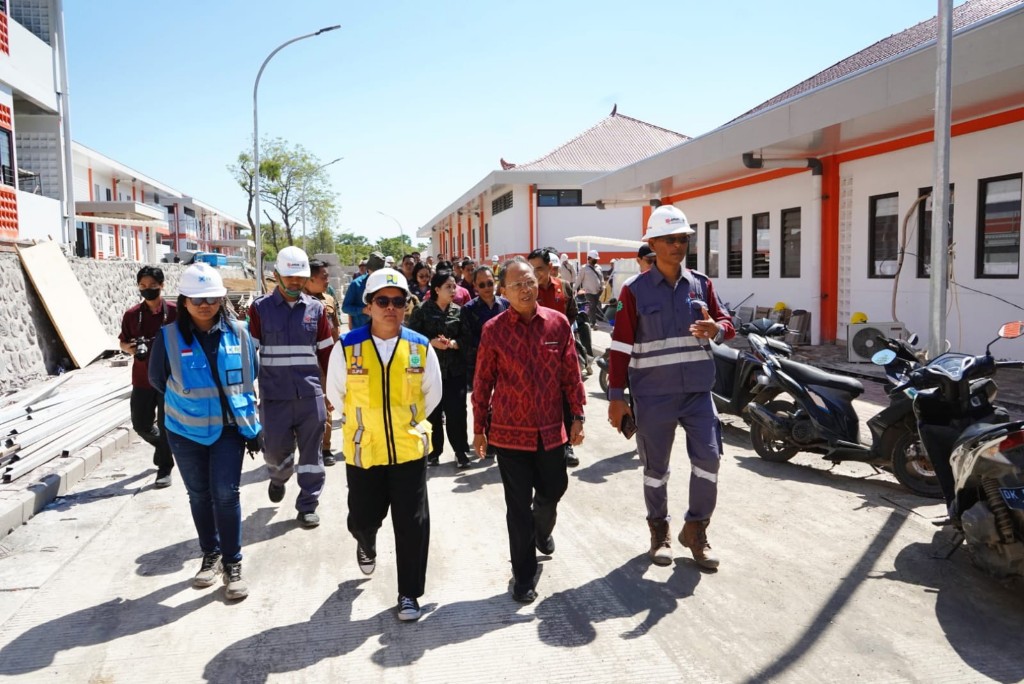 Gubernur Koster Tinjau Pembangunan Sekolah Rakyat Terintegrasi 3 di Karangasem, Progres Capai 95 Persen