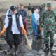 Kasdim 0825/Banyuwangi Hadiri Aksi Bersih Pantai Gerakan Indonesia ASRI, Perkuat Kolaborasi Jaga Lingkungan di Banyuwangi