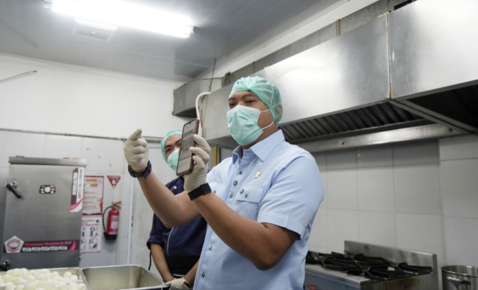 Sidak SPPG di Bogor, Kepala BGN Ancam Tutup Dapur MBG yang Tak Penuhi Standar