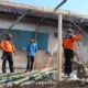 BPBD Kabupaten Probolinggo Salurkan Bantuan bagi Korban Angin Kencang di Tiris