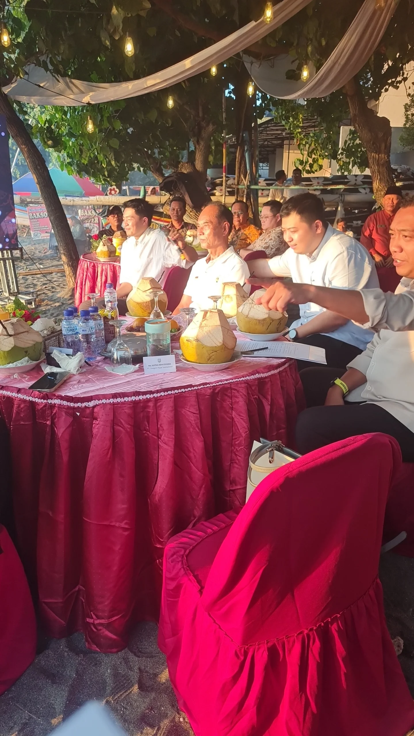 Bupati Rio Makan Malam Bareng 12 Pelaku Usaha PMA di Situbondo