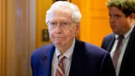 Gubernur Kentucky Desak Mitch McConnell Buktikan Kebugaran atau Mundur