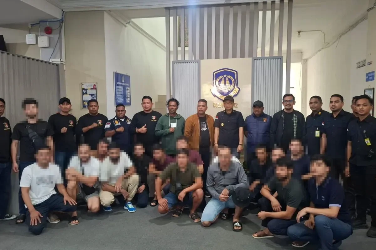 Imigrasi NTT Dalami Dugaan TPPO terhadap 16 WNA Uzbekistan yang Terdampar