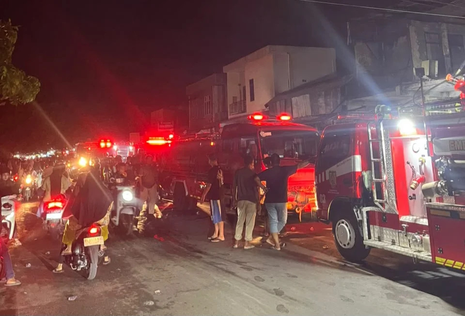 Kebakaran Hanguskan Empat Ruko di Lamdingin Banda Aceh, Diduga Korsleting Listrik