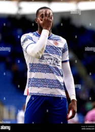 Kelvin Ehibhatiomhan Resmi Tinggalkan Reading untuk Bergabung dengan AC Horsens