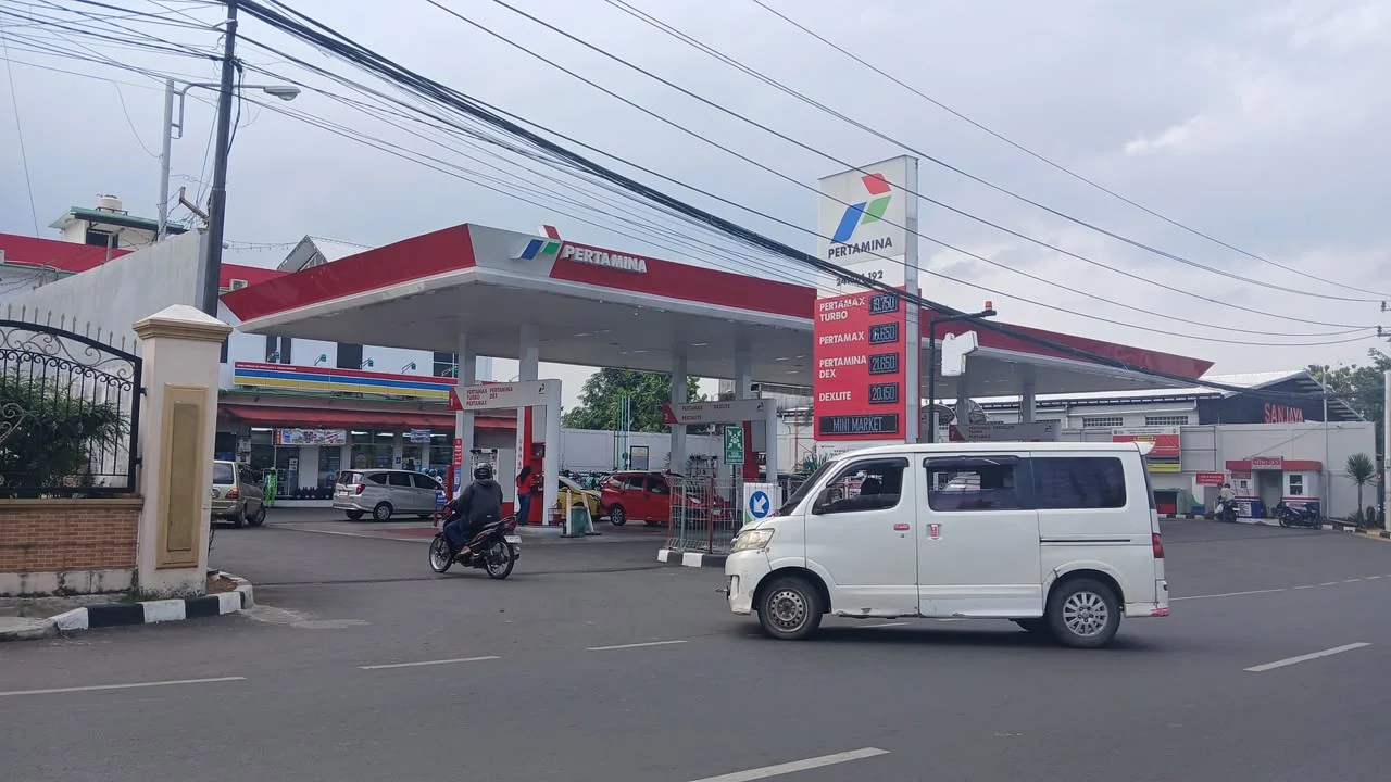Kenaikan Harga Pertamax Dorong Pengendara Beralih Pilih Pertalite di Palembang