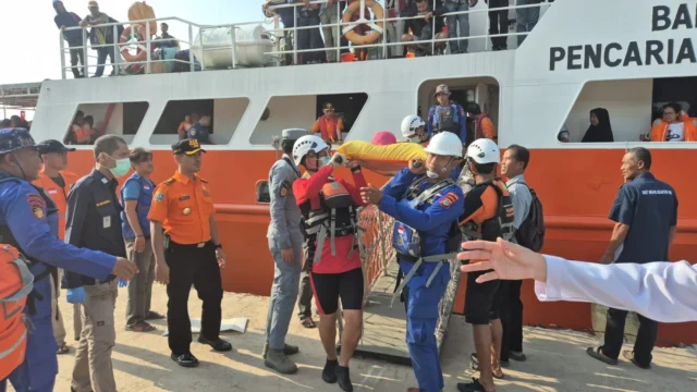 KM Sewindu Gagal Bersandar, Kansar Pangkalpinang Evakuasi 253 Penumpang