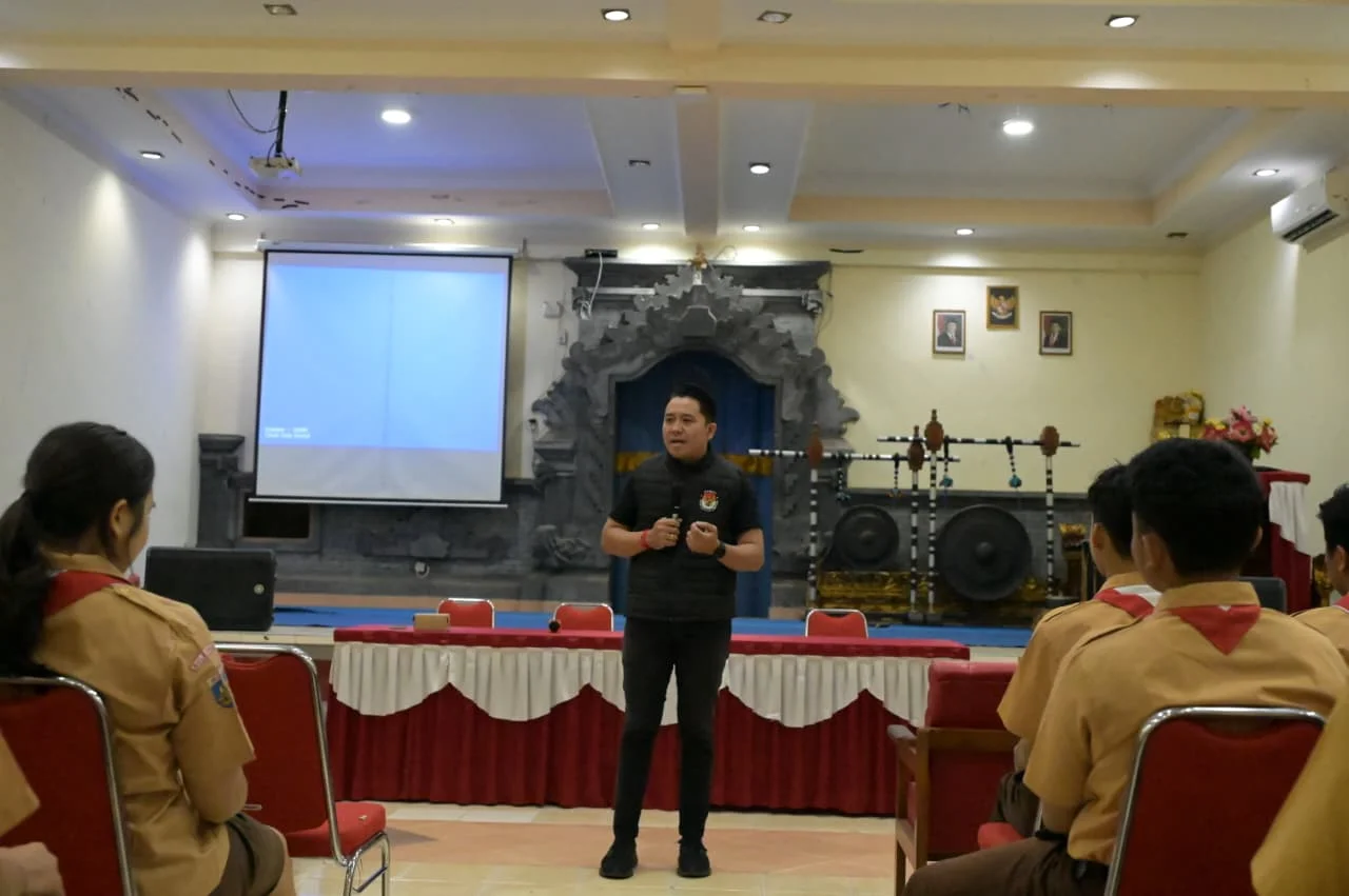 KPU Buleleng Edukasi Siswa SMAN 1 Singaraja Jadi Pemilih Cerdas Berintegritas