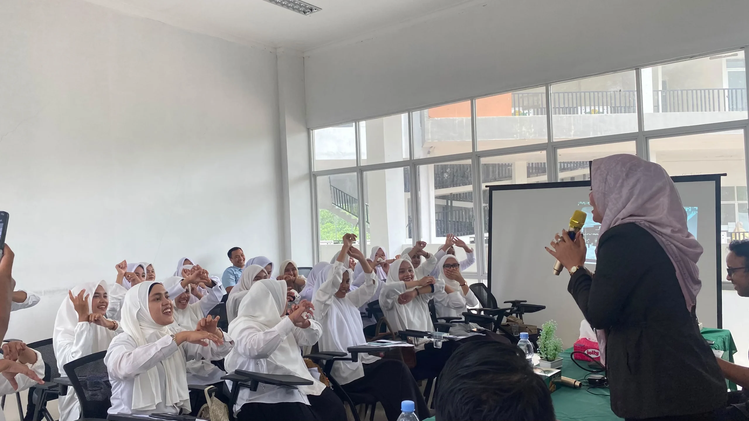 Mahasiswa STAIN Meulaboh Dibekali Kompetensi Humas, Jurnalistik dan Penyiaran