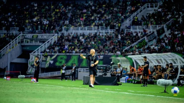 Piala Presiden 2026: Bernardo Tavares Tak Puas Meski Persebaya Taklukkan Persija 1-0